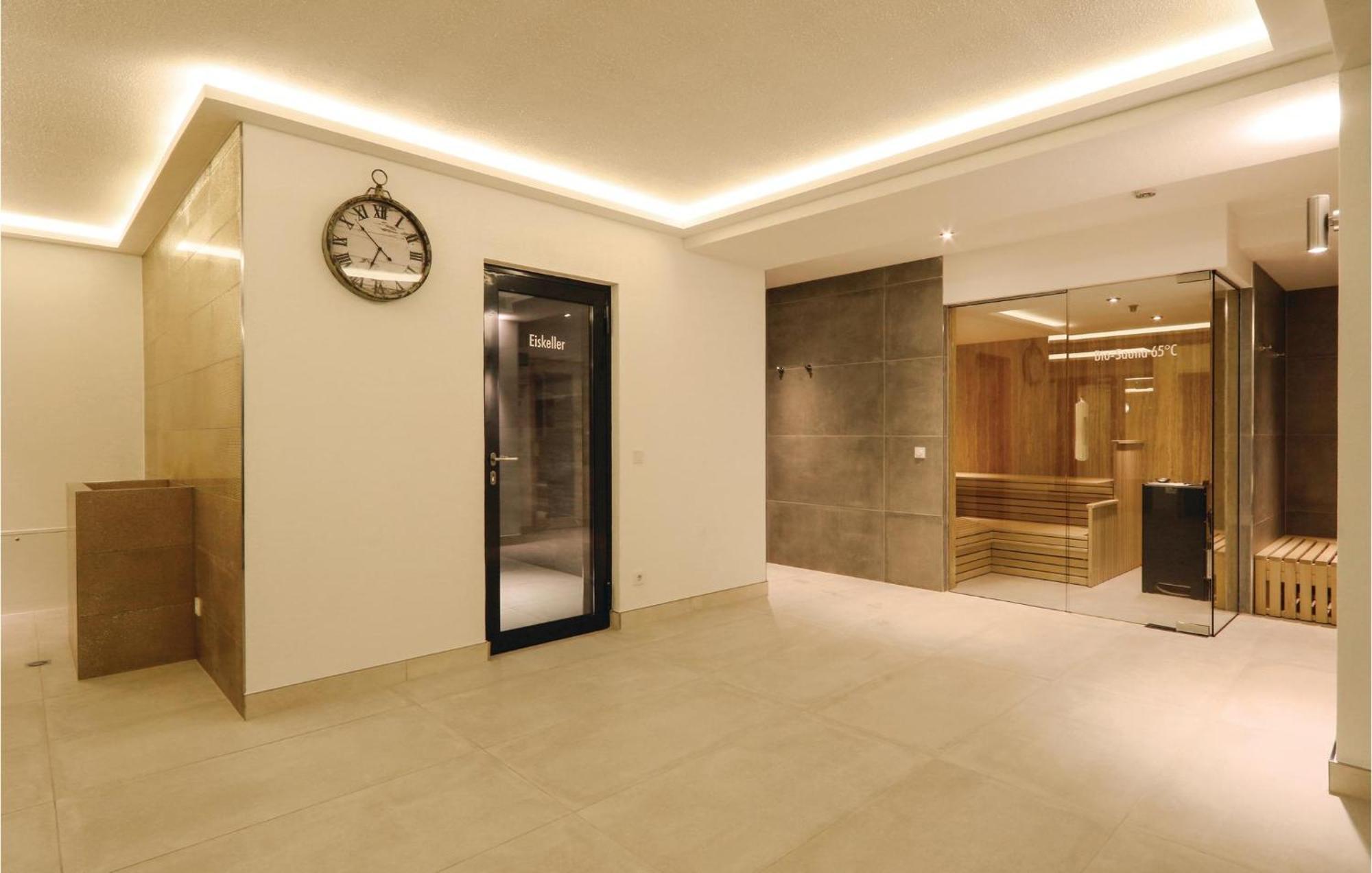 Sky Suite Eden Бінц Екстер'єр фото